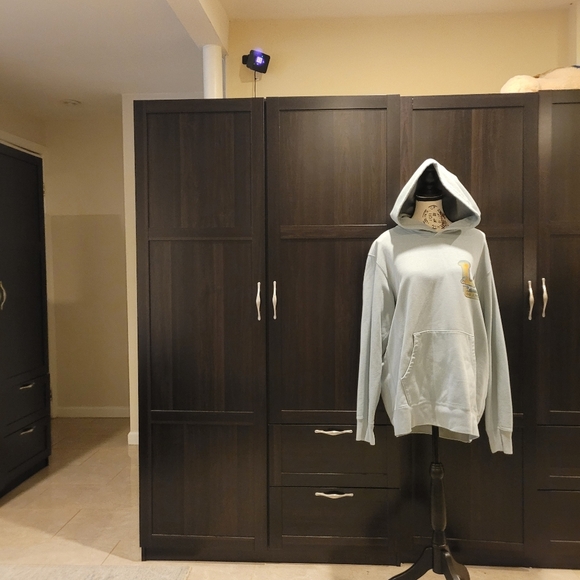 Disney LA Uniqlo 2017 Fall Collection Hypebeast Size XL ( Unisex ) Hoodie - Picture 2 of 8